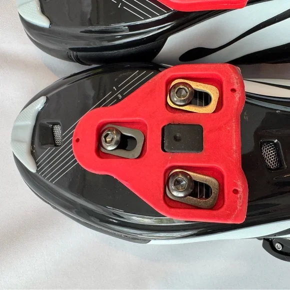 Peloton Black & Red Cycling Shoes with Cleats - Size 39 - Picture 10 of 12